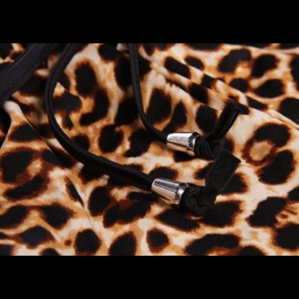 Leopard Print Drawstring Shorts With Pockets High Waisted Casual Lounge Shorts - Picture 4 of 5